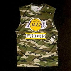 NBA Lakers shirt camo large